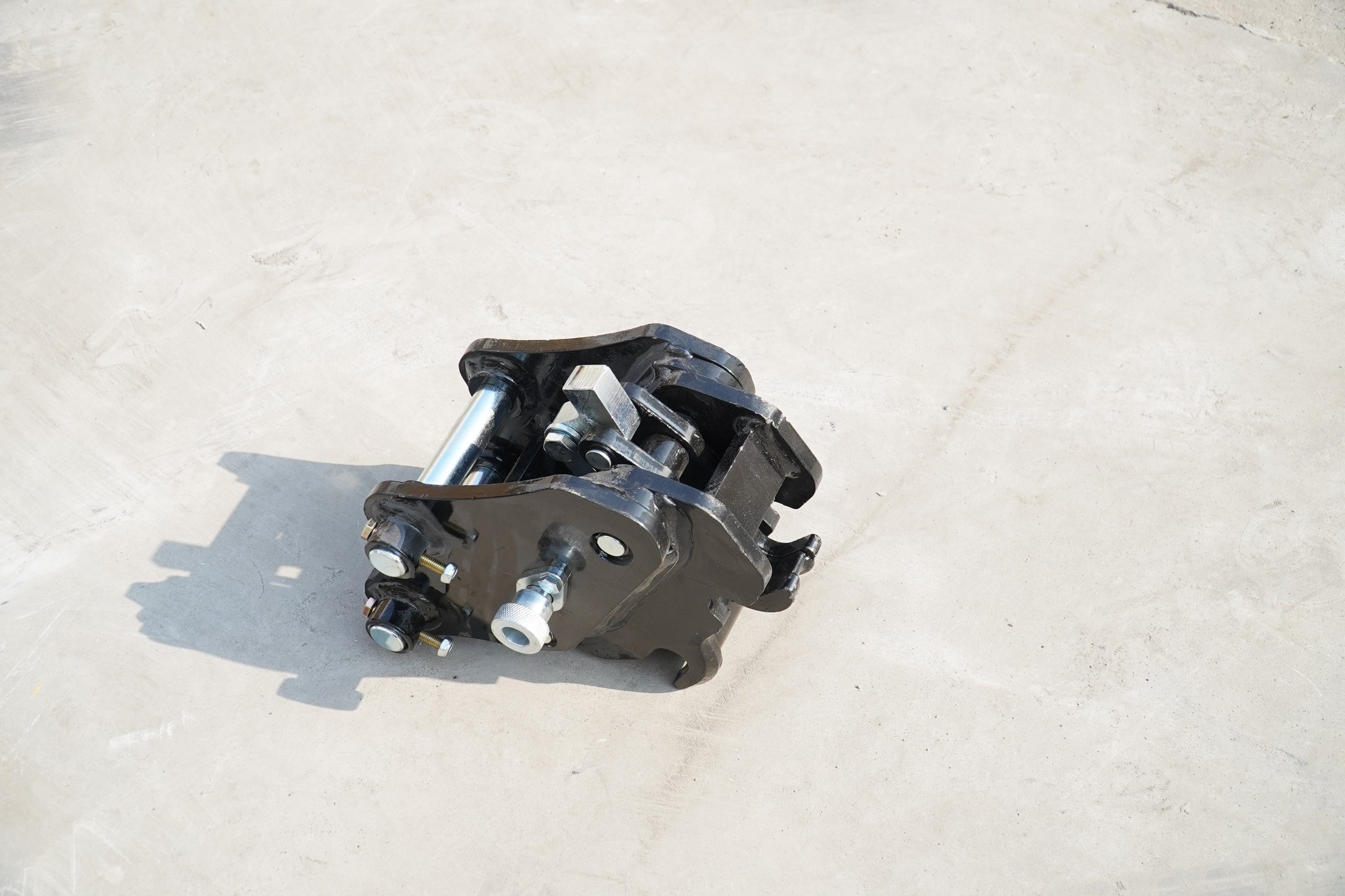 Rippa Australia Quick hitch Hydraulic attachment for excavators, designed for efficient tool changes